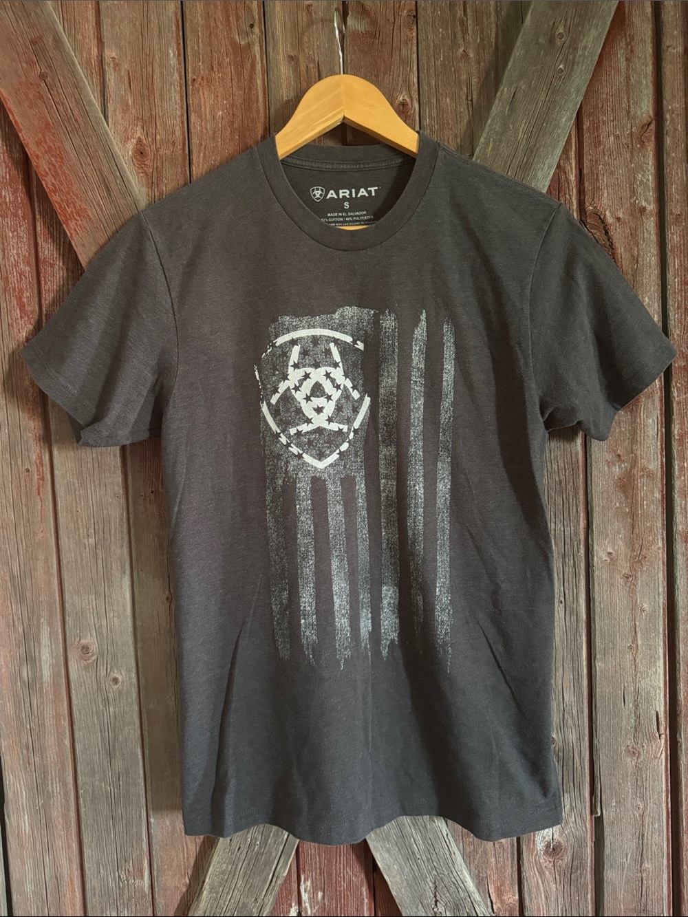 Ariat USA Logo Graphic Tee